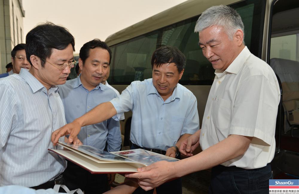 科技部党组书记、副部长王志刚一行来db电竞调研