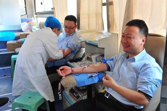 “奉献爱心 传递真情”——db电竞集团开展义务献血活动