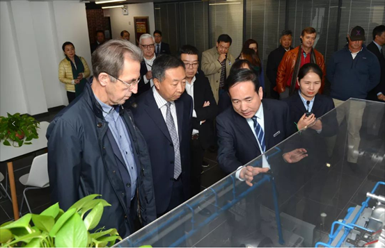 国际能源领域的专家来db电竞参观交流